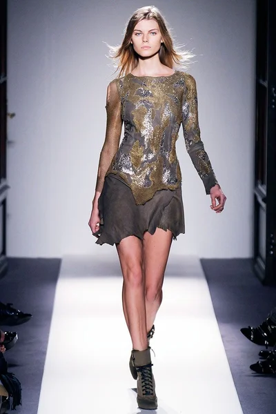 Look 28
